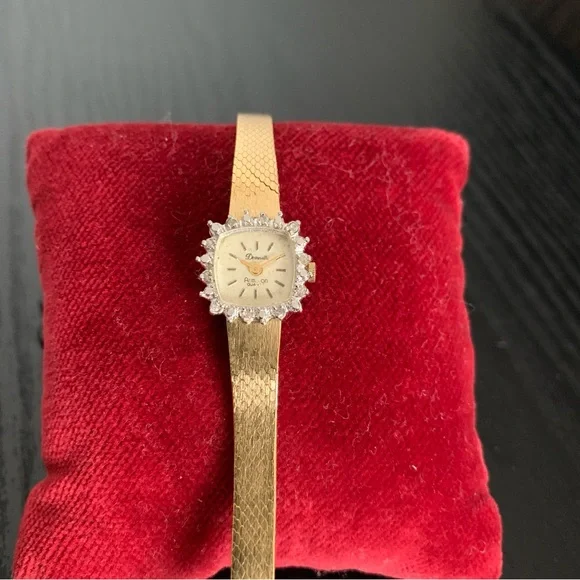 Vintage DEAUVILLE By Armitron Watch Gold Tone Diamond Quartz  display picture 3